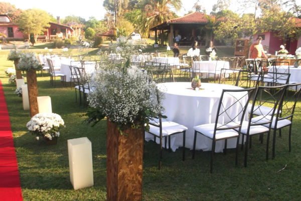 Como escolher um bufê para casamento ao ar livre