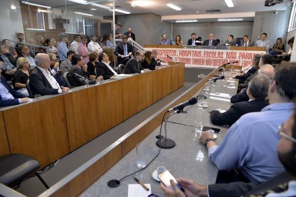 Governo mantém decisão de fechar o Minascentro para reforma