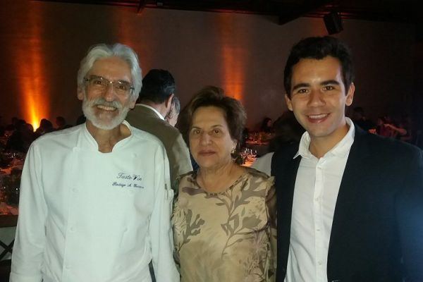 Santa Casa BH ganha jantar beneficente